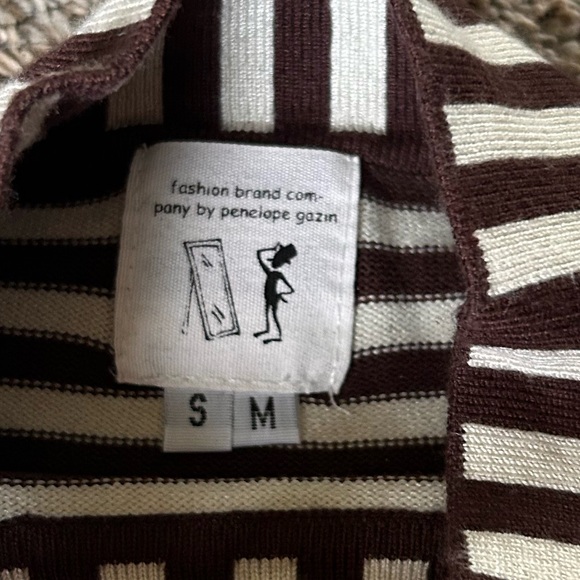 Fashion Brand Company Chocolate and Cream Striped Turtleneck - Picture 2 of 3